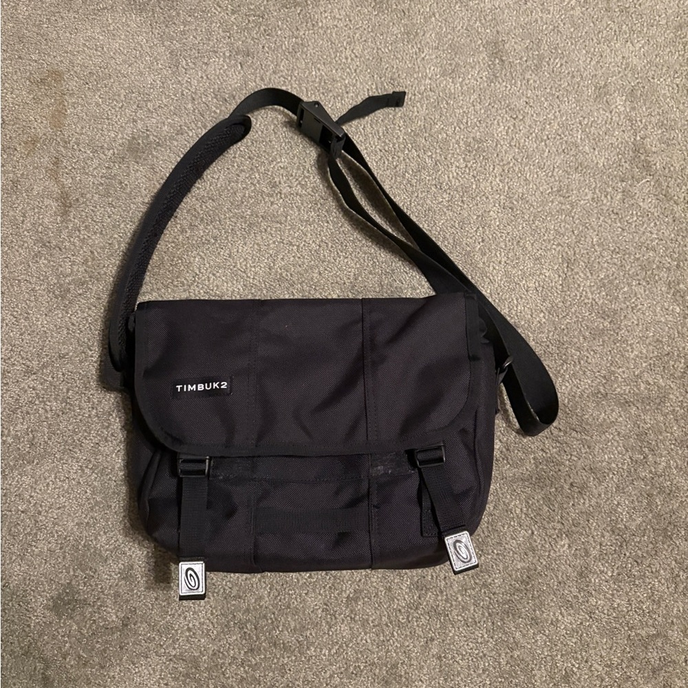Timbuk2 Black Classic Messenger Bag with Adjustable Strap